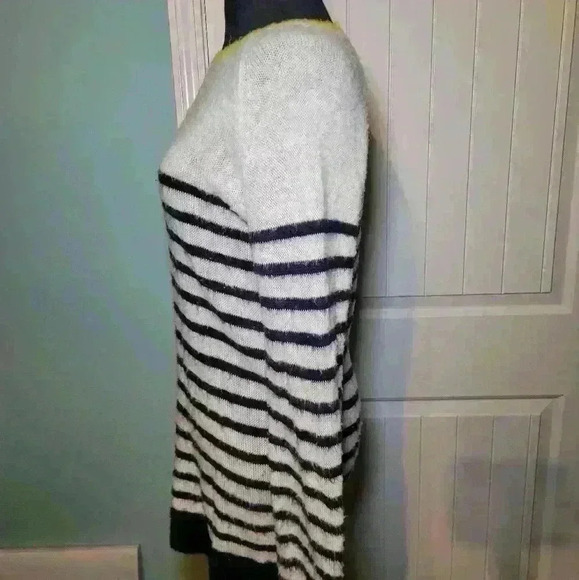 Brids of paradise by trovata 100% merino wool sweater size small - Picture 2 of 8